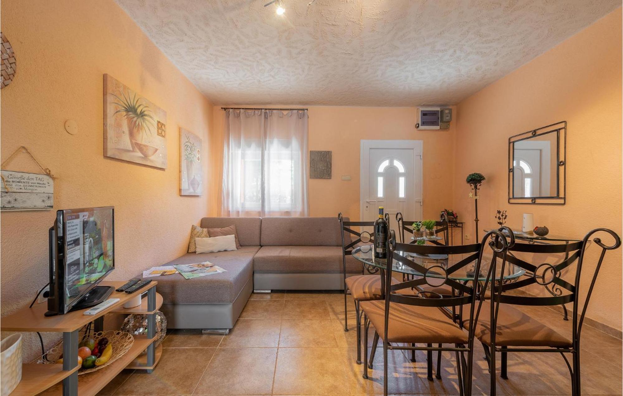 Cozy Home In Vrsi With Wifi Екстер'єр фото